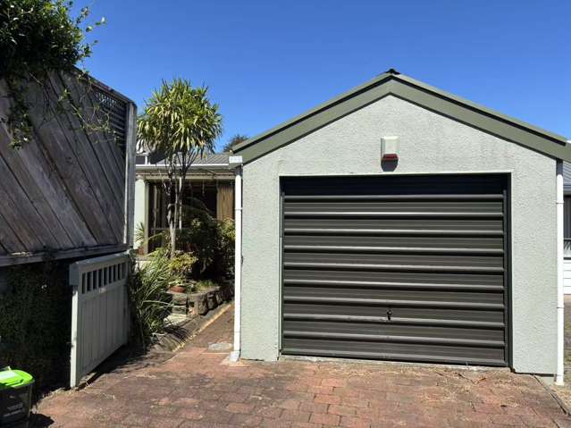 2/27 Marriott Road Pakuranga_1