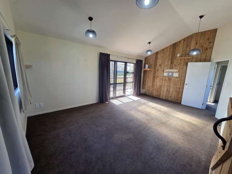 212C Holland Road 3296_3