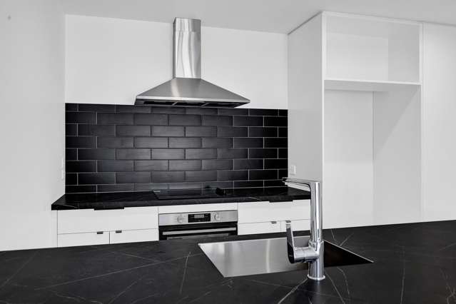 120 Seaview Road Westown_4