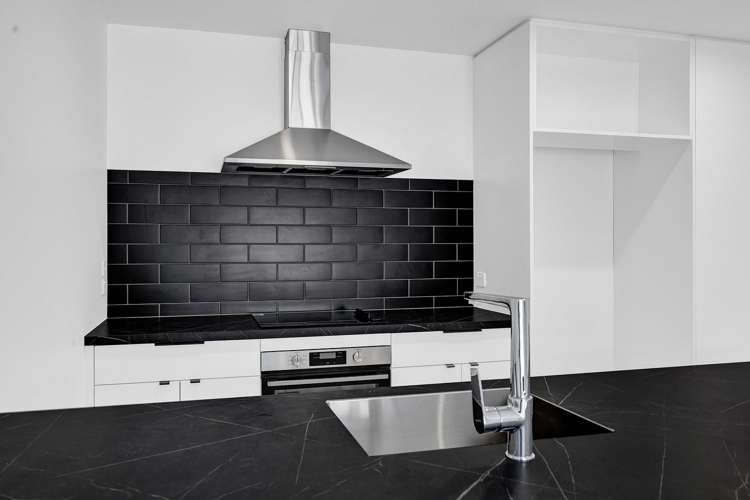 120 Seaview Road Westown_4