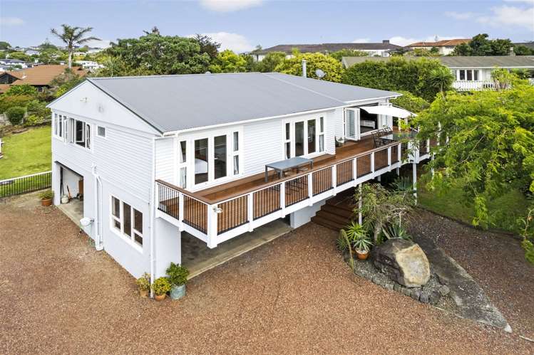 76 Marine Parade Mellons Bay_7