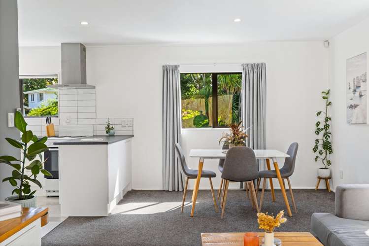 3/6 Makora Road Massey_24