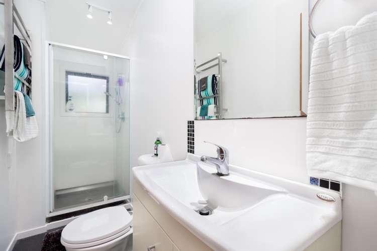 2 Hugh Avenue Hamurana_14