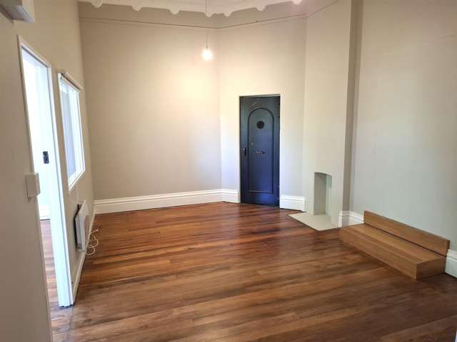 Room 2/Level 2, 1 Dowling Street Dunedin_3