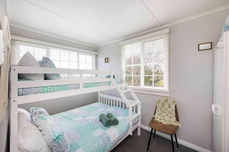 9 Warren Street Foxton Beach_12
