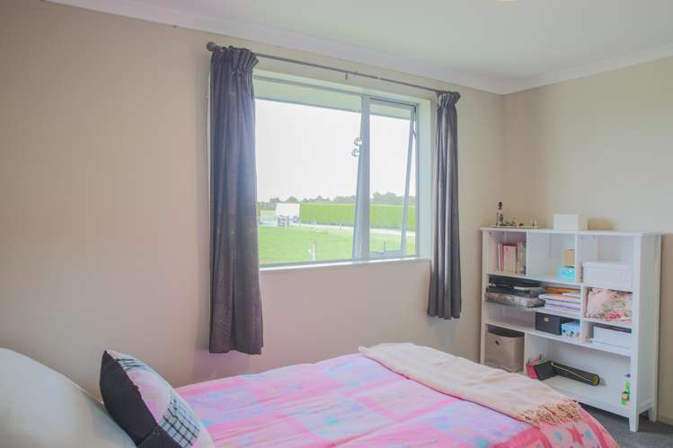 166 Wilcox Road Seaward Bush_27