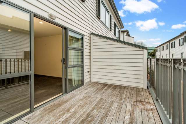 8/42 Saint Benedicts Street Eden Terrace_1