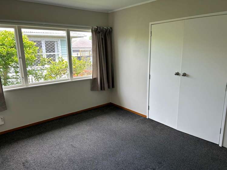 39 President Avenue Papakura_12
