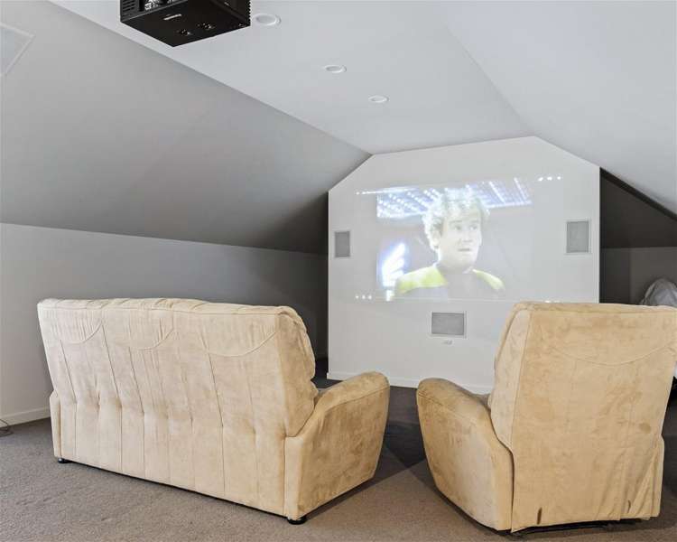 646 Grange Road Burnham_18