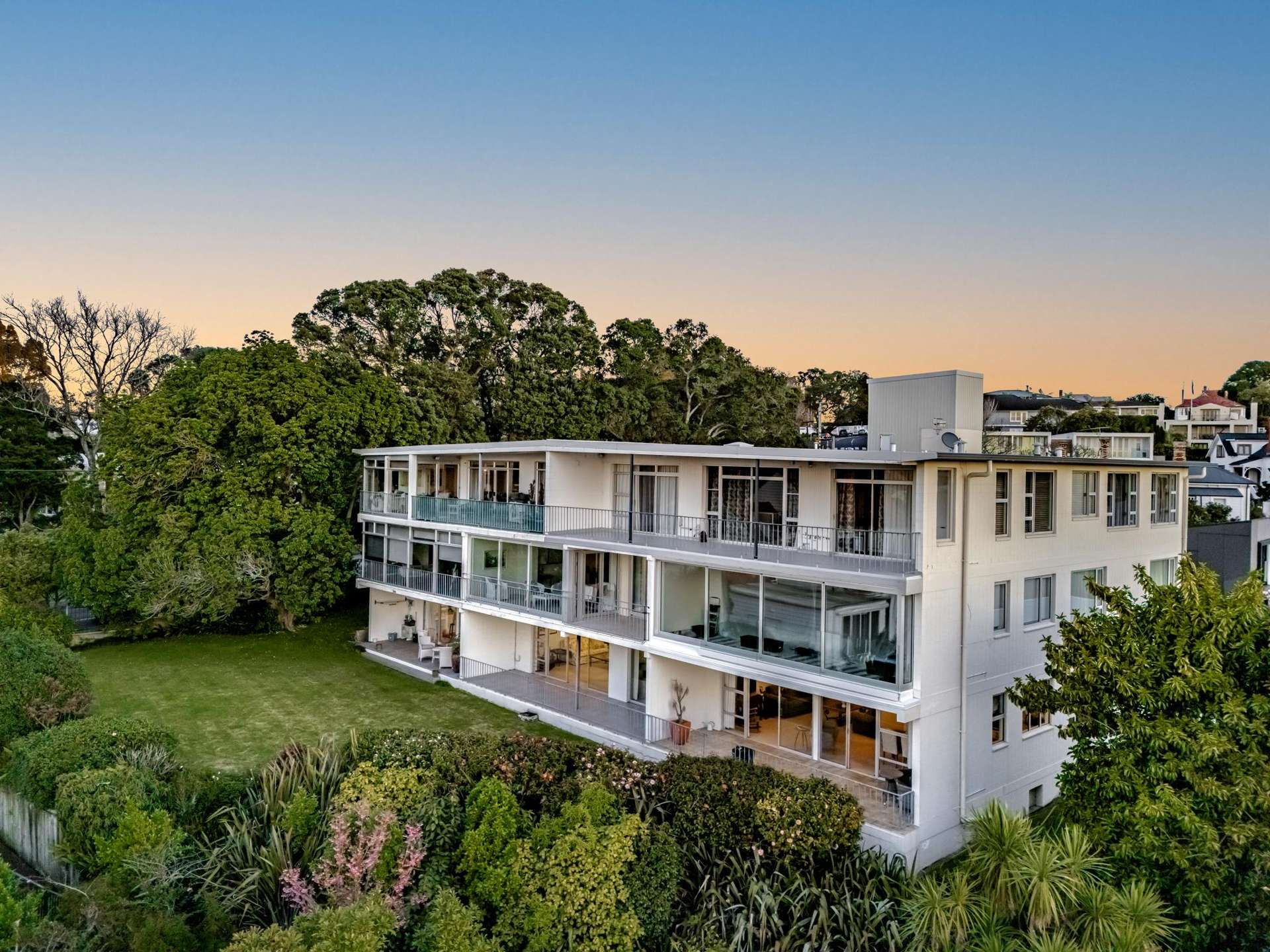 2 and 3/14 Portland Road Remuera_0