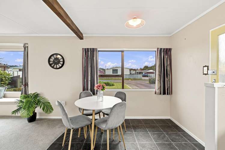 14 Warwick Place Springvale_5