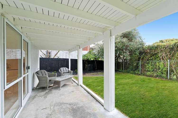 96 Pupuke Road Hillcrest_30