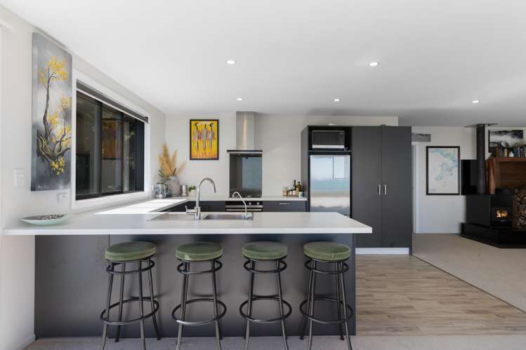 77 Tihaka Beach Road Riverton & Surrounds_13