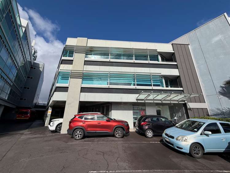 2B/17 Great South Road_0