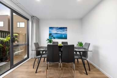12 Autumn Blaze Street_3