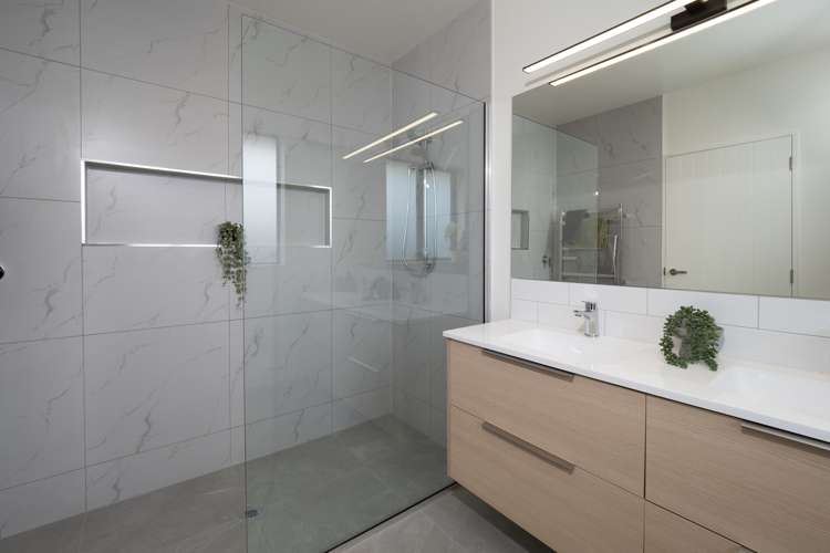 4 Strowan Avenue Elgin_16