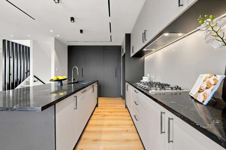 2A Rangitoto Terrace_5