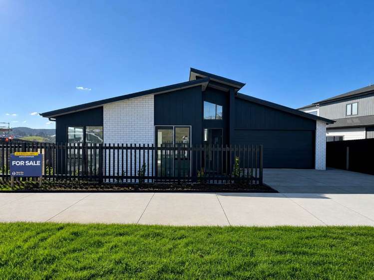 105 Skulander Crescent_0