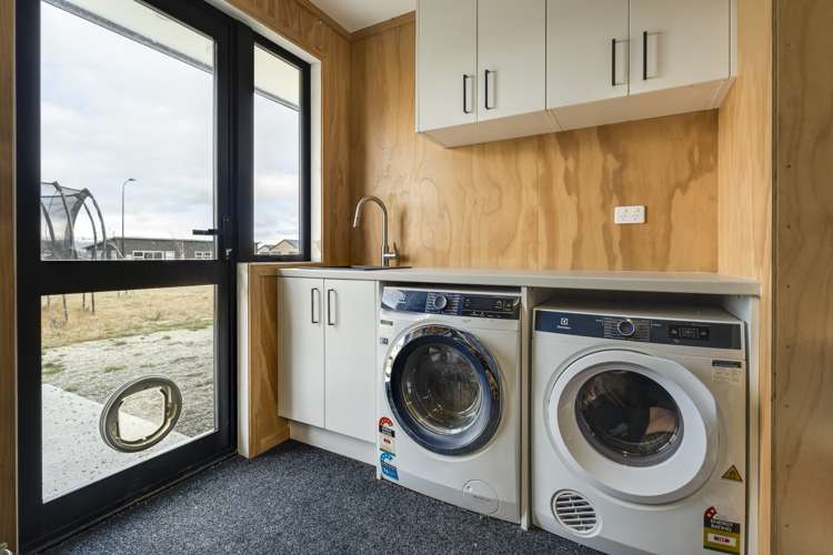 14 Dingle Street Lake Hawea_21