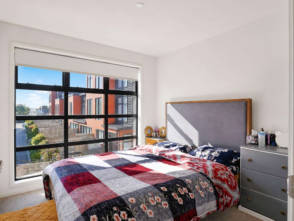 58/17 Owens Place_4