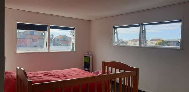 94 Oceanbeach Road 11229_3