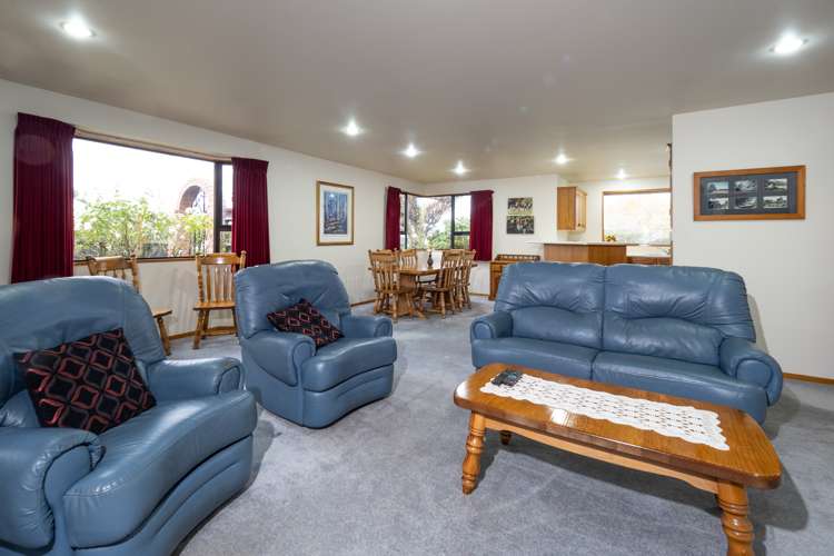 24 Falcon Drive Allenton_18