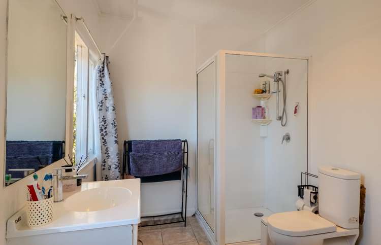 26 Alison Road Surfdale_9