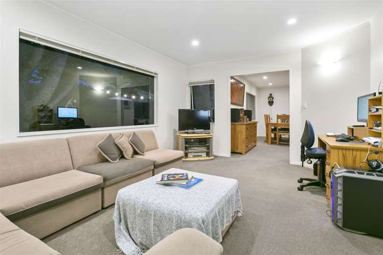 2/74 Braemar Road Castor Bay_11