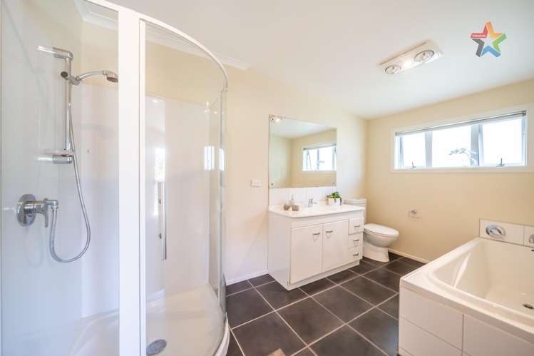 2 Molloys Road Te Marua_15