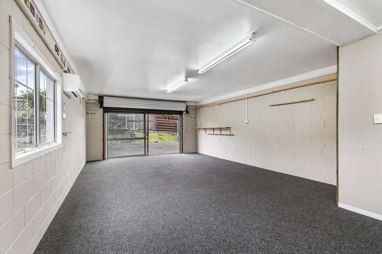 2/69 Royal View Road Te Atatu South_14