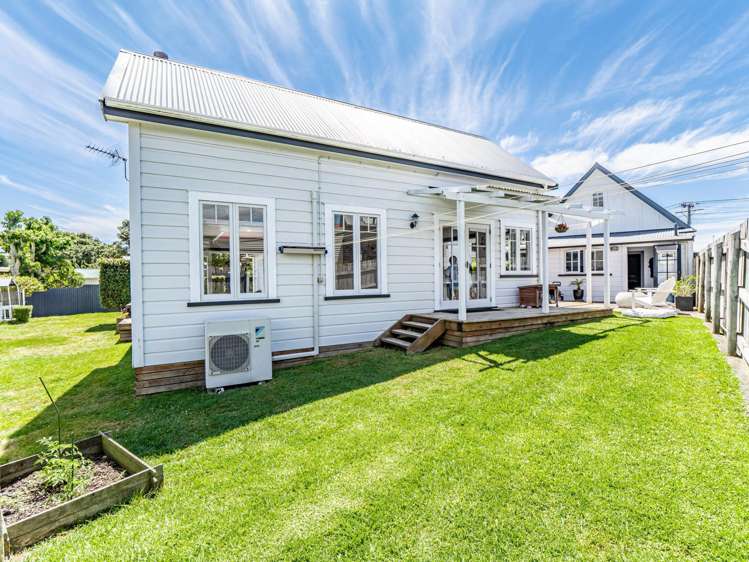 38 Waiwaka Terrace Strandon_27
