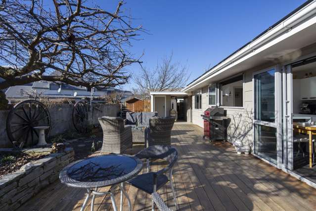 Arrowtown garden oasis