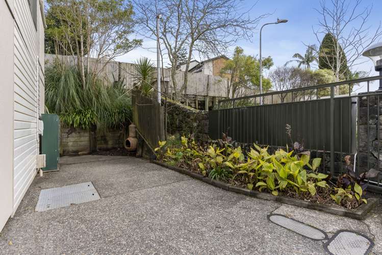 2/8 Flynn Street Birkdale_18