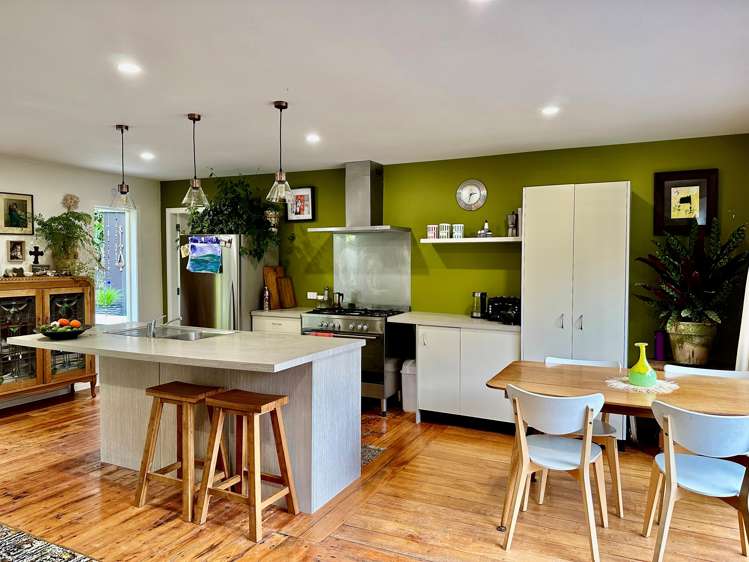 16 Otuturu Crescent_0