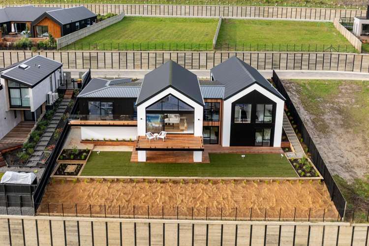 10 Flowers Lane Cracroft_0