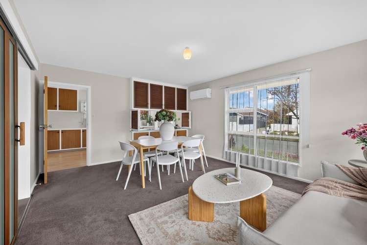 20 Delaware Crescent Russley_10