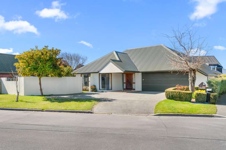 8 Claverley Gardens_0