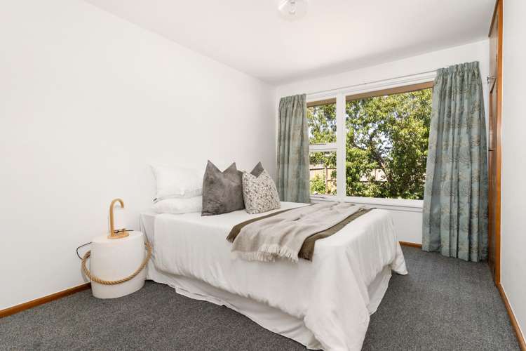 55 Woodbury Street Russley_16