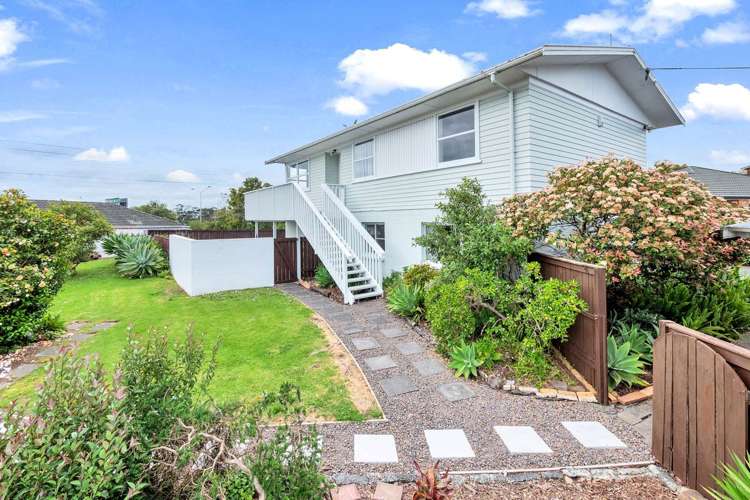 141 Flanshaw Road Te Atatu South_20