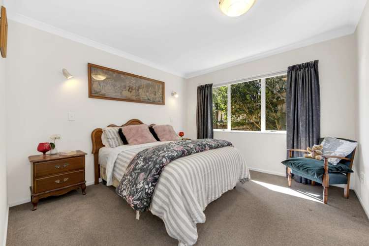 24a Orinda Close Botany Downs_12
