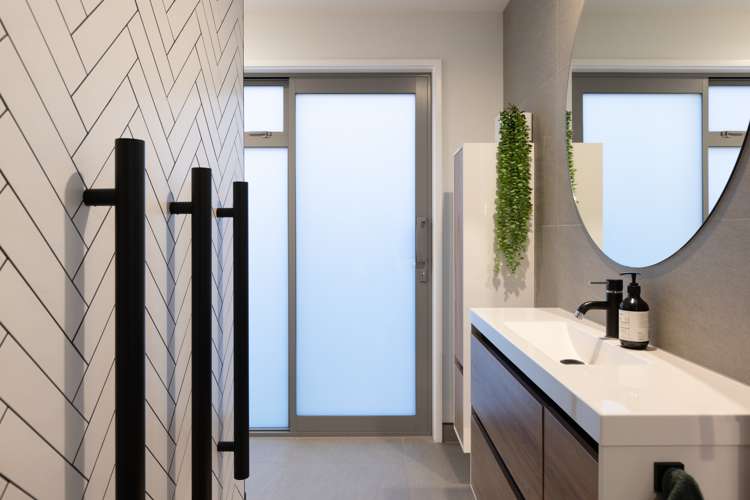 19 Awatira Drive Papamoa_24