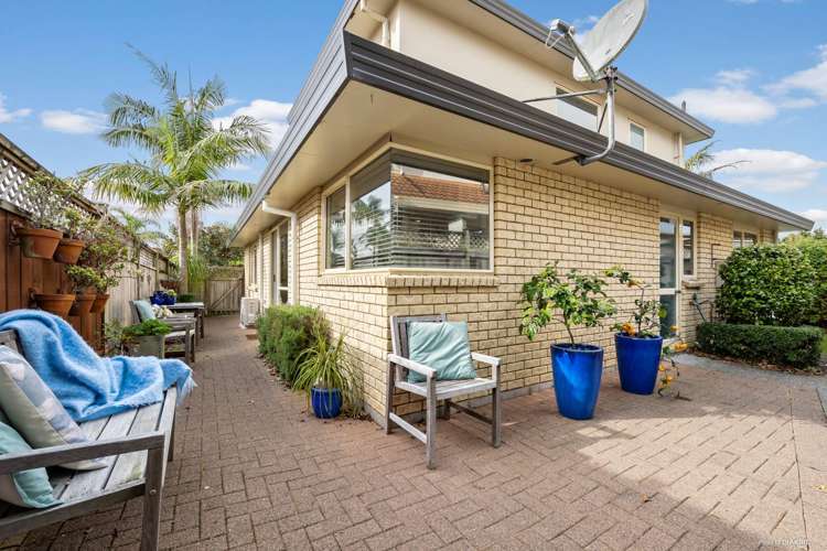 1/6 Emma Court Northpark_11