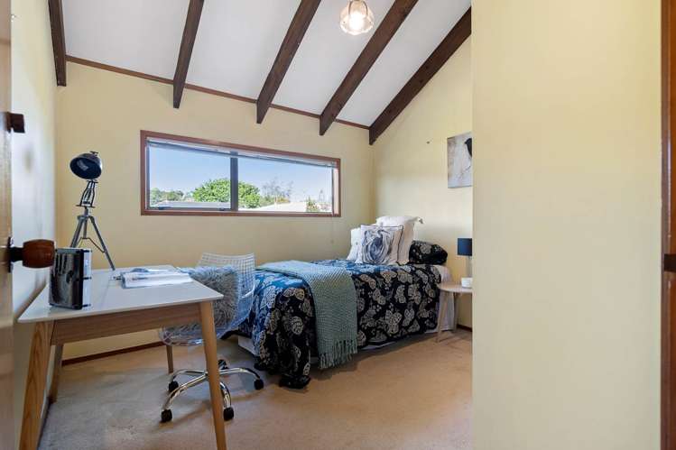 2/2 Fuchsia Place Birkdale_9