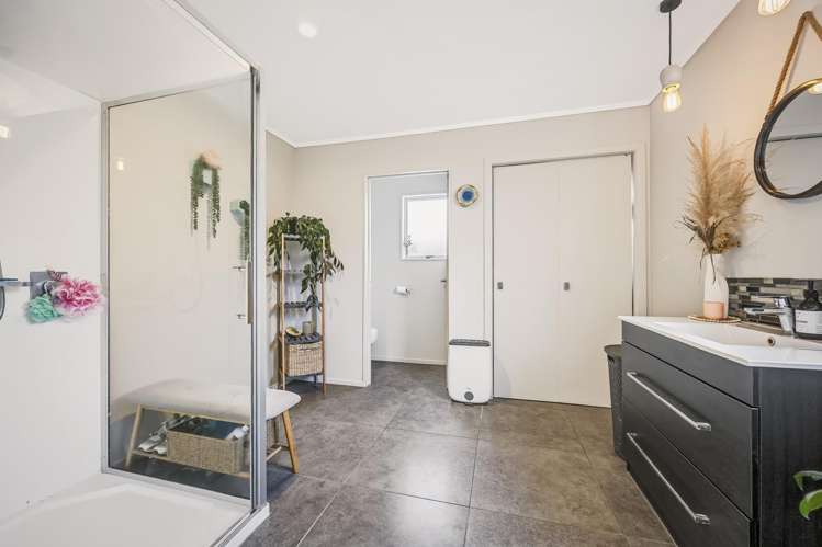 32 Springtime Crescent Stanmore Bay_14