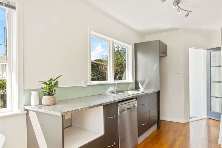 2 Talavera Place Te Atatu South_10