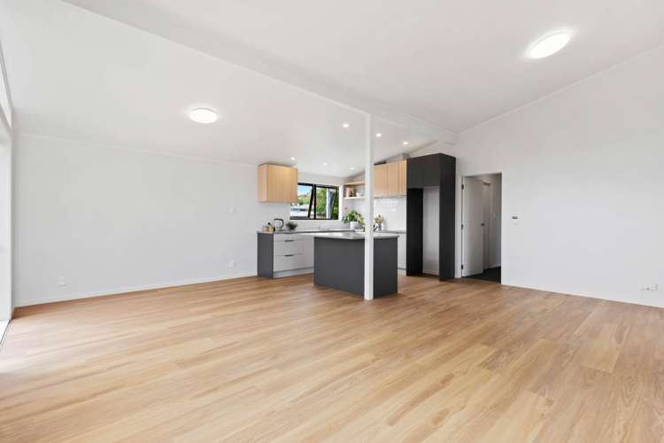 9 Oreti Place Clover Park_6