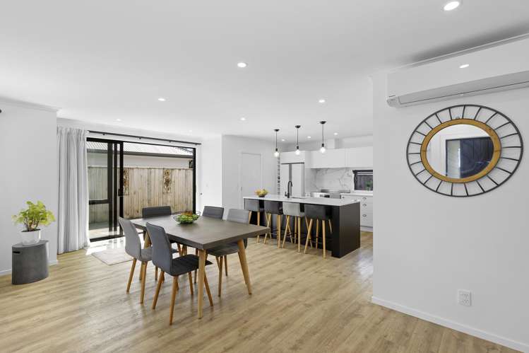 11 Poulson Grove Trentham_7