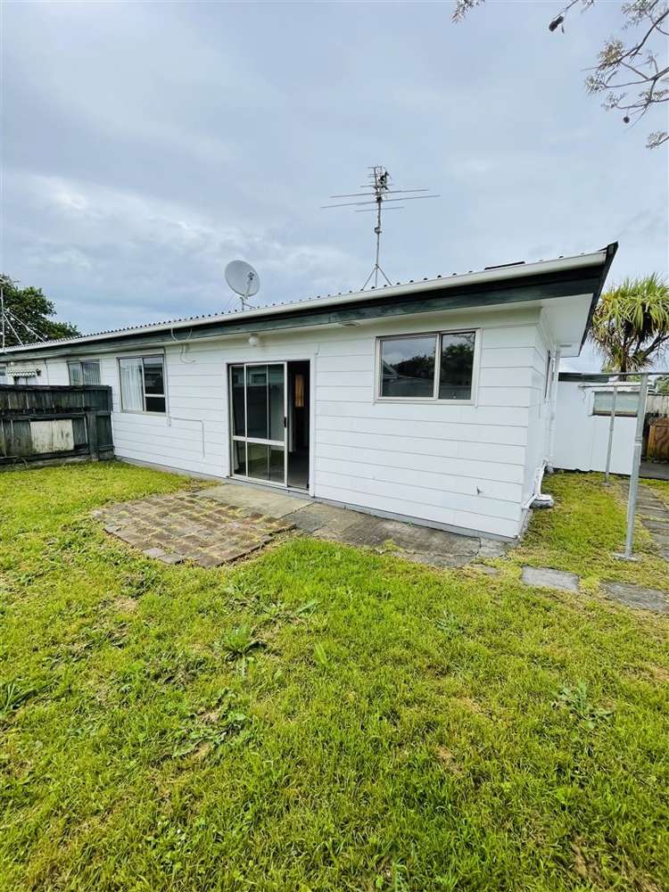 2/1 Marr Road Manurewa_7