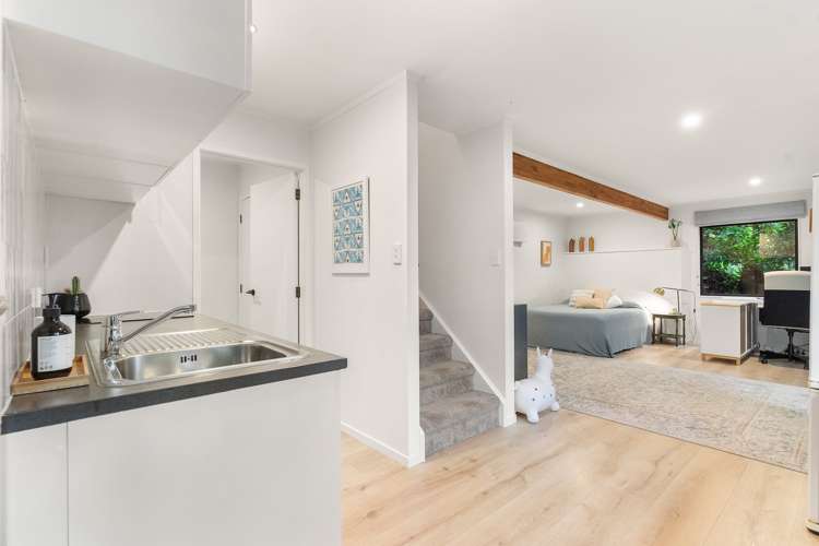 33 Park Hill Road Birkenhead_14