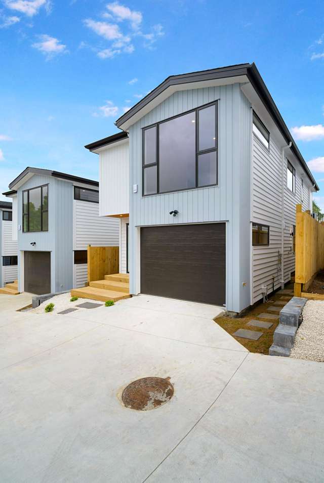 Price Reduced with Cashback $20K! Standalone &New